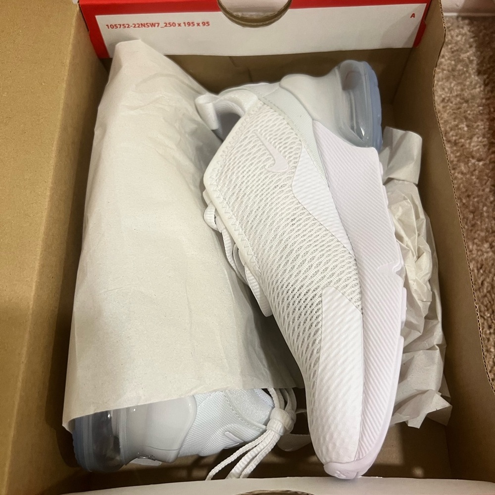 Nike Air Max 270 (KIDS)